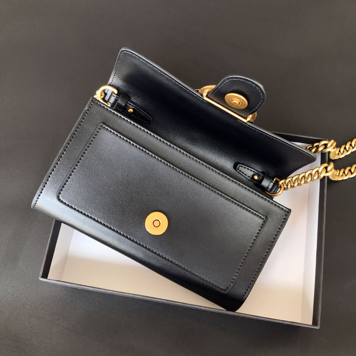 Classy Women's Flying Bird Swallow Chain Handbags