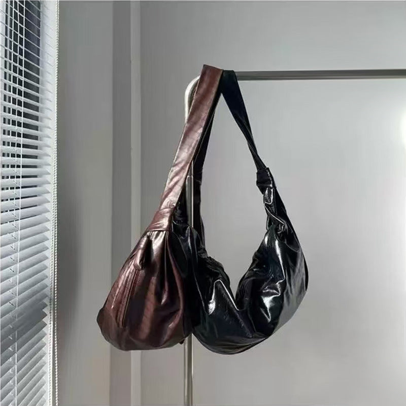 Women's Croissant Commute Design Oil Wax Bags