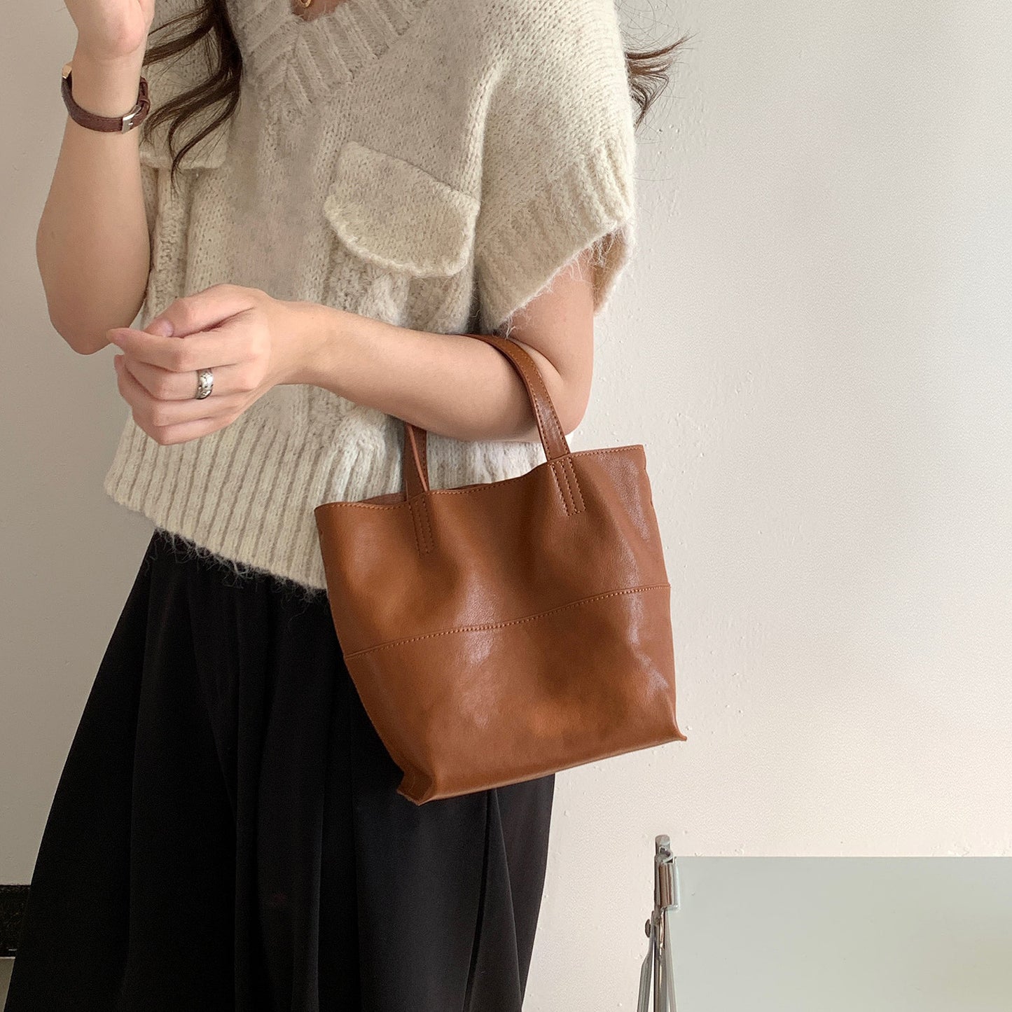Women's Soft Texture Cowhide Minimalist Hand Wings Handbags