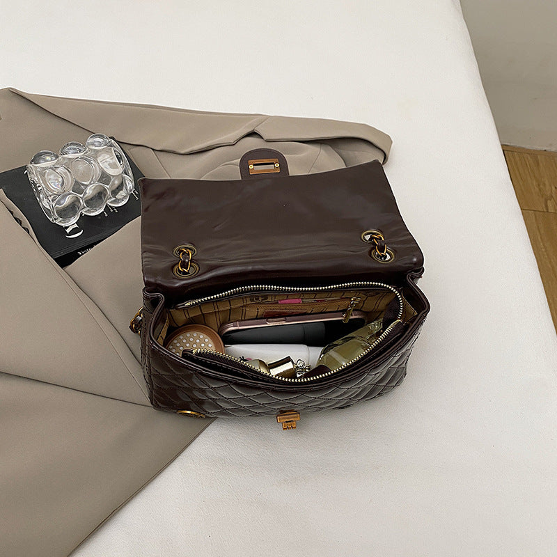 Women's Stylish Texture Niche Western Style Badge Shoulder Bags