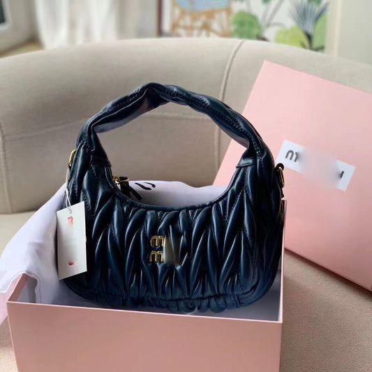 Women's Home Portable Underarm Pleated Cloud Fashion Armpit Bags