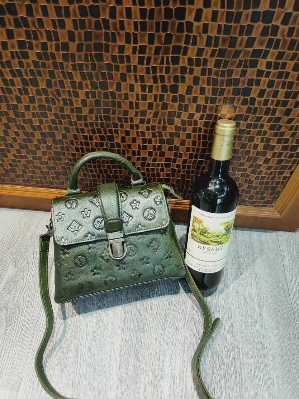 Women's Leather First Layer Soft Cowhide Simple Stylish Portable Handbags