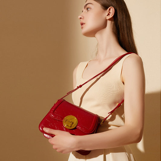 Women's Yan Commuter Cowhide Underarm Niche Shoulder Bags