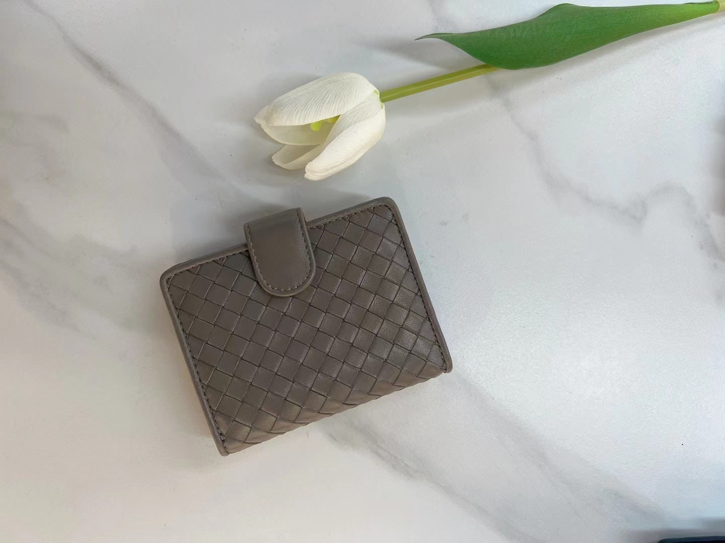 Women's Fashion Sheepskin Woven Two-fold Genuine Leather Ladies Wallets