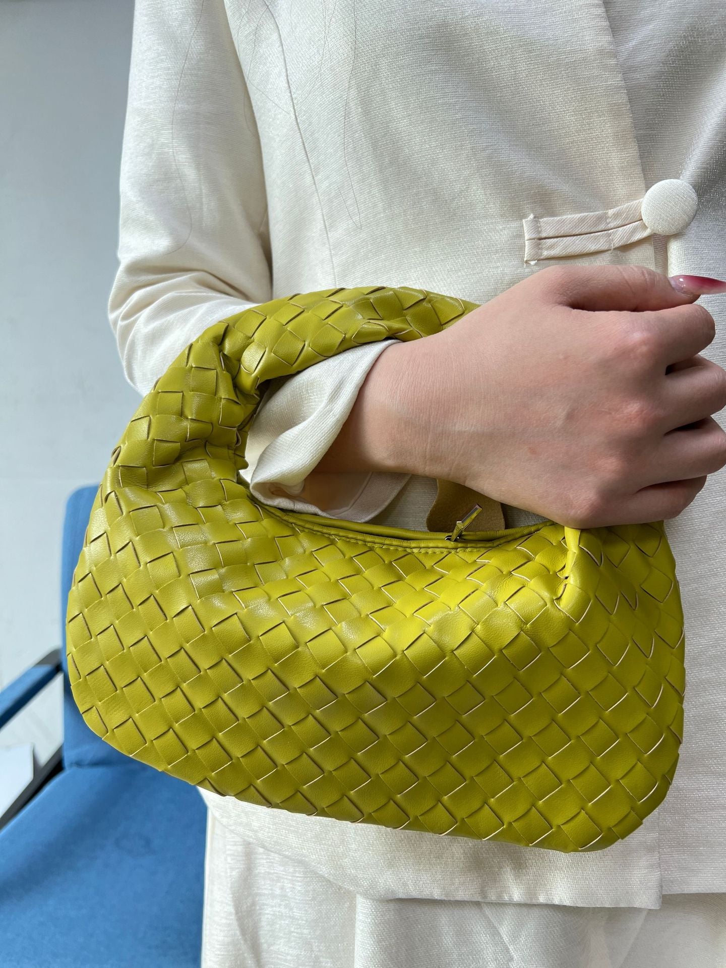 Classic Trendy Cool Hand-woven Horn Portable Handbags