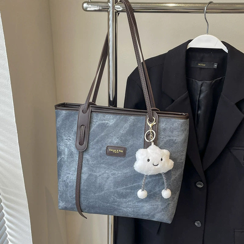 Women's Fashionable Simple Large Capacity Commuter High-grade Shoulder Bags