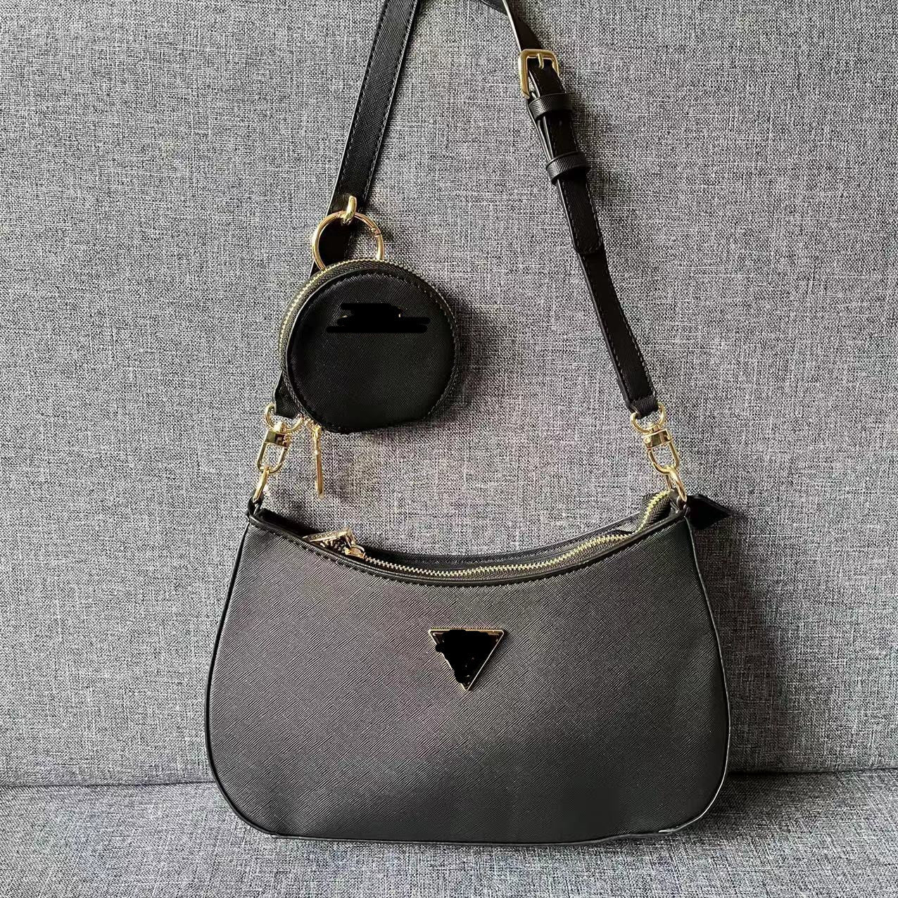 Women's Simple Style Selenodont Underarm Solid Color Shoulder Bags
