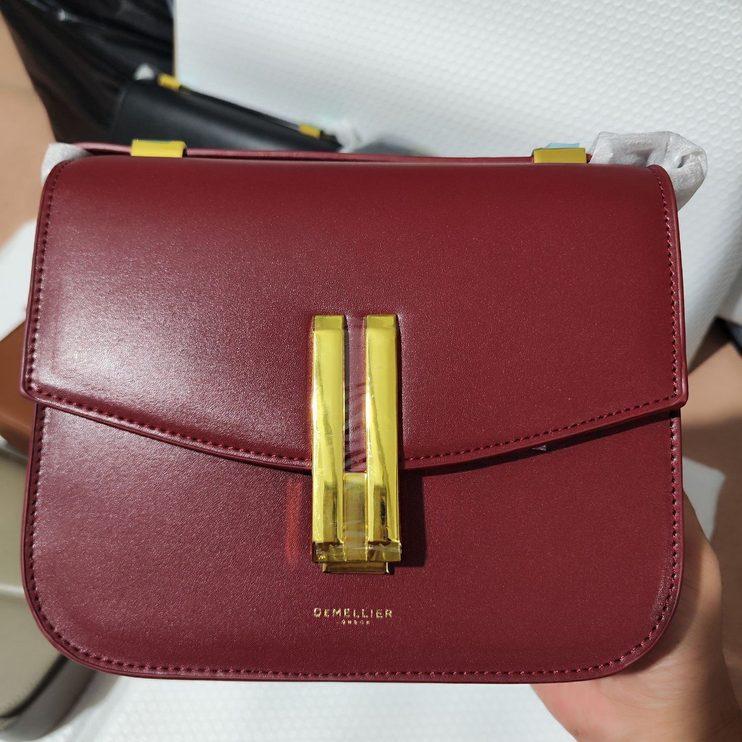 Women's Design Genuine Leather Flip Retro Simple Crossbody Bags