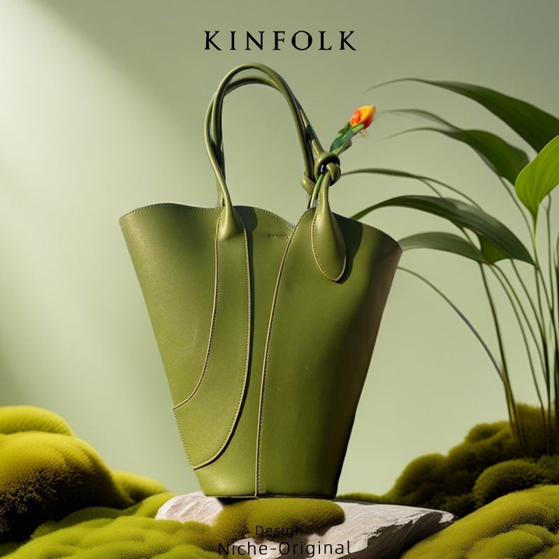 Women's Early Spring Artistic Fashion Decoration Matching Simple Shoulder Bags