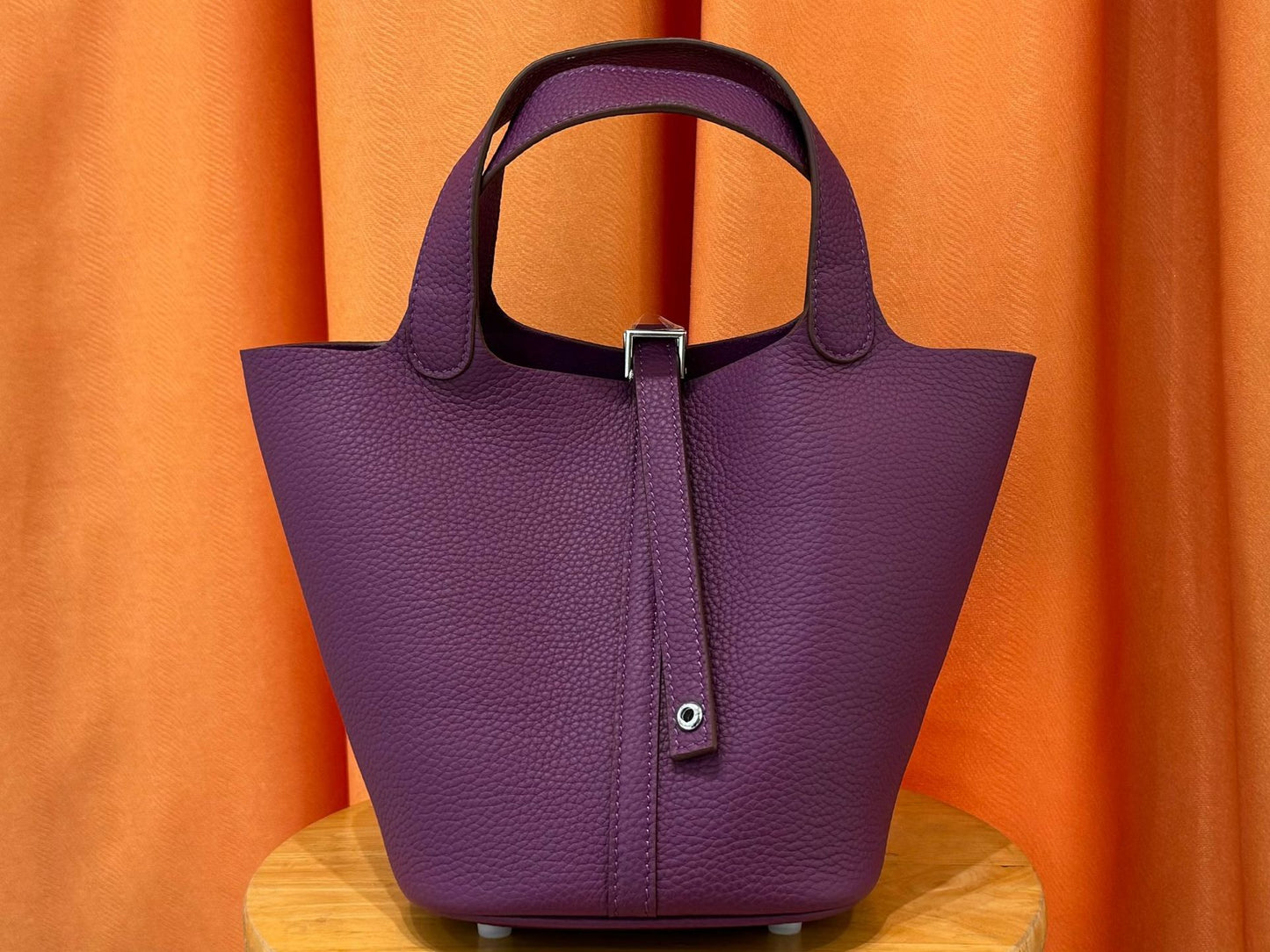 Women's Basket First Layer Cowhide Leather Sheath Handbags