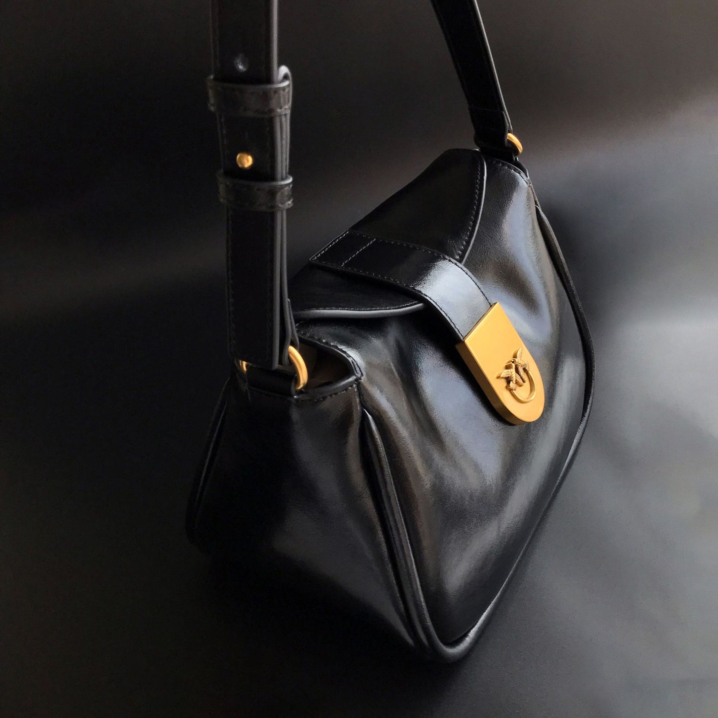 Women's Leather Swallow Oil Wax High-grade Bags