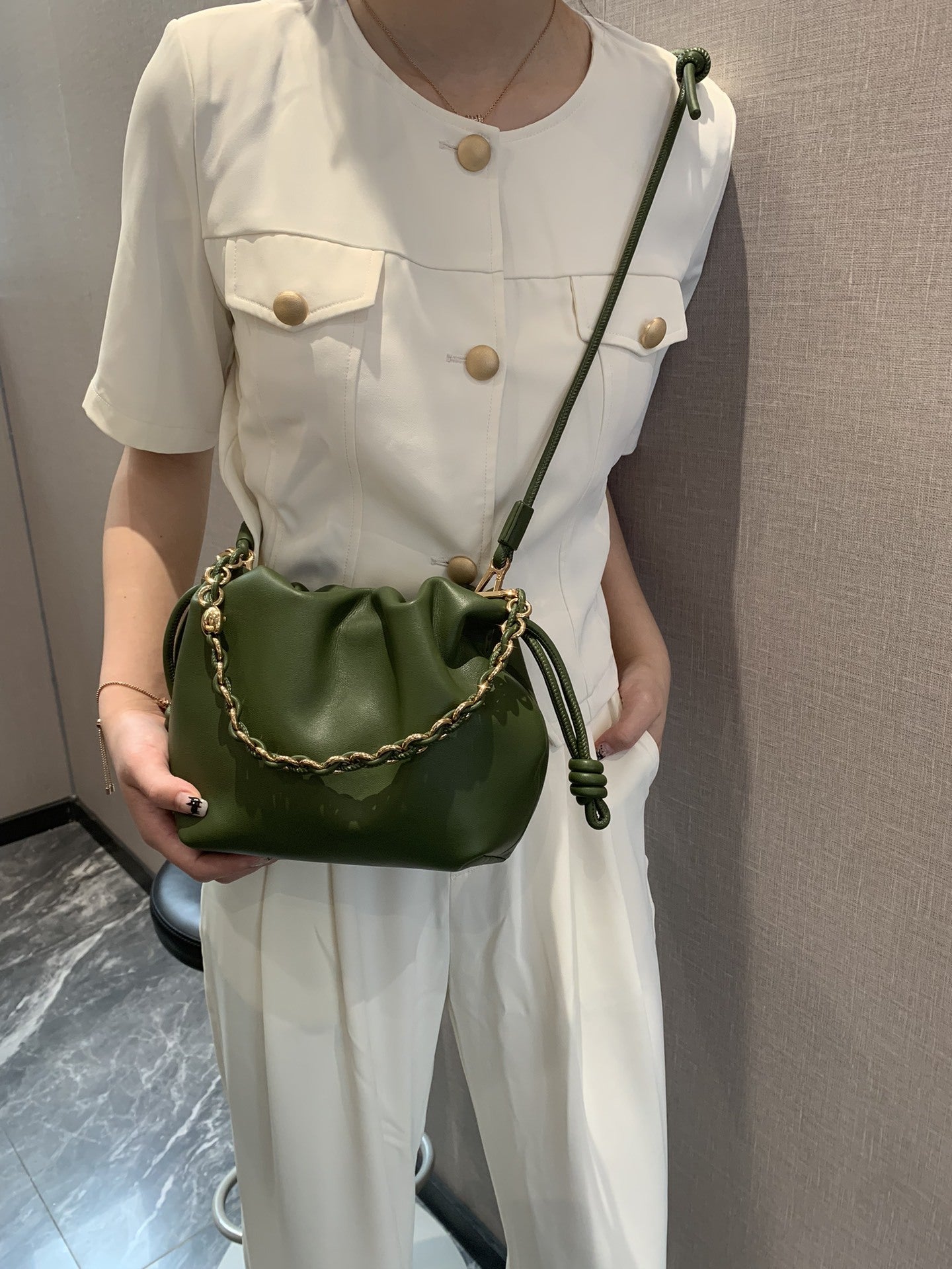 Women's Luo Mi Cowhide Chinese Drawstring Cloud Shoulder Bags