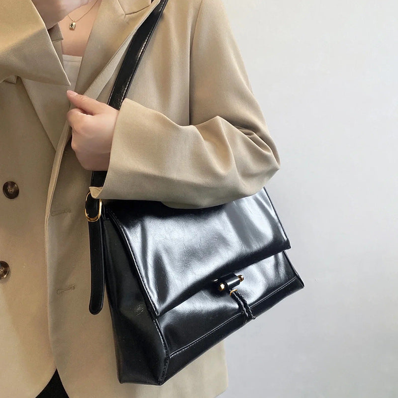 Women's Leather Large Capacity Underarm Cui Commuter Crossbody Bags