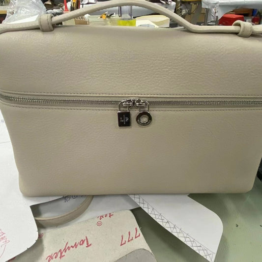 Women's First Layer Cowhide Simple Fashion One Handbags