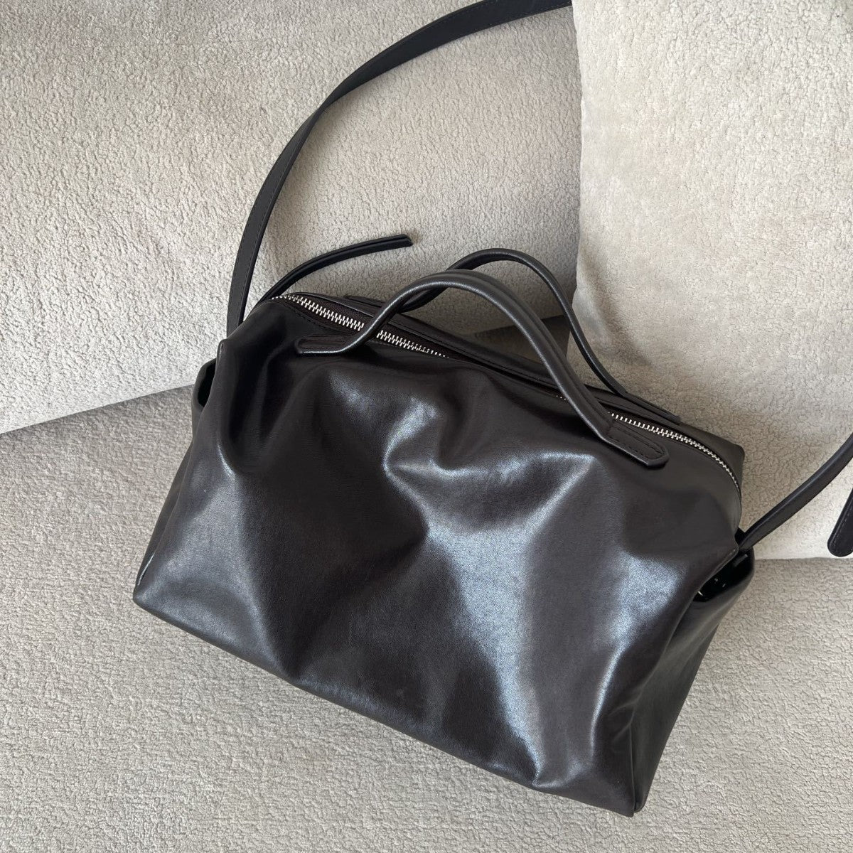 Women's Leisure Layer Leather Soft Large Shoulder Bags