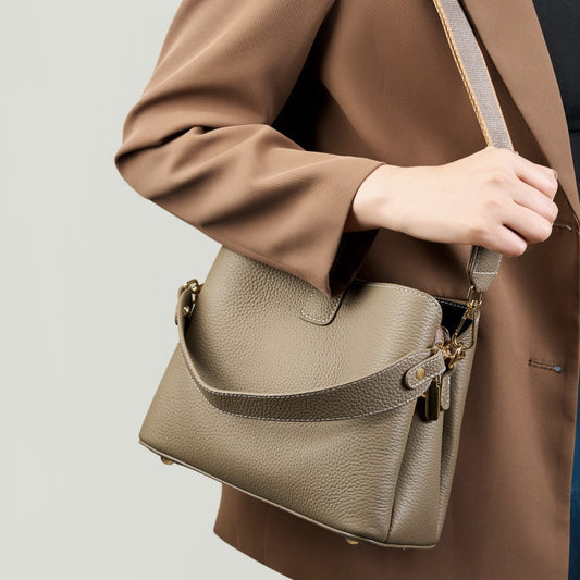 Women's Capacity Simple First Layer Leather Bags