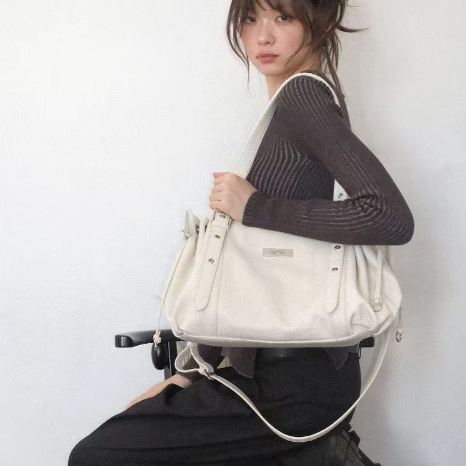 Niche Locomotive Style Large Capacity Commuter Shoulder Bags