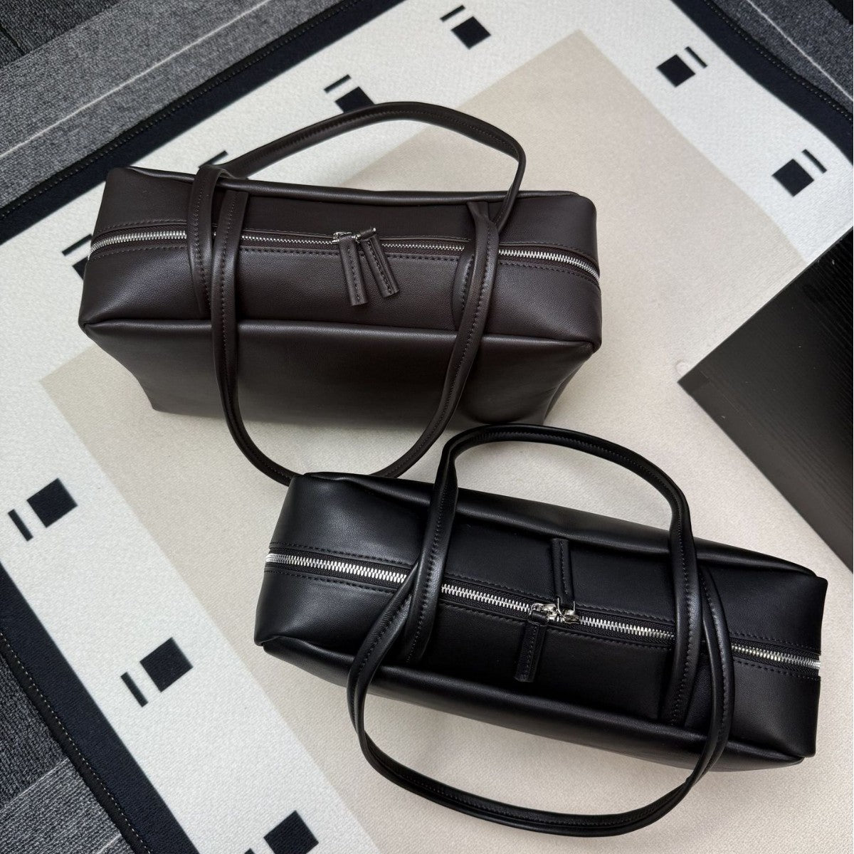 Women's Style Bowling Cowhide Leather Commute Large Capacity Shoulder Bags