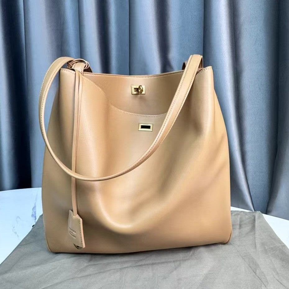 Women's Unisex Style Large Capacity Cowhide Leather Bags