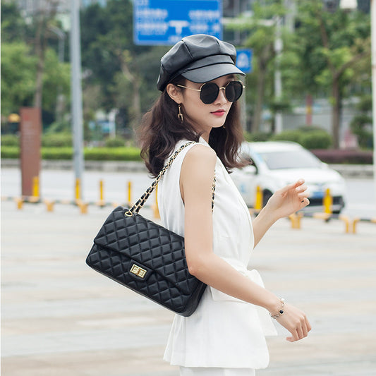 Women's Sheepskin Large Capacity Chain Single Portable Classic Style Bags