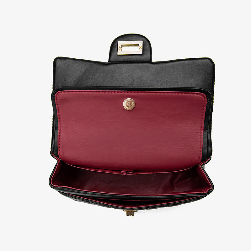 Women's Chain Classic Style Diamond Solid Color Crossbody Bags