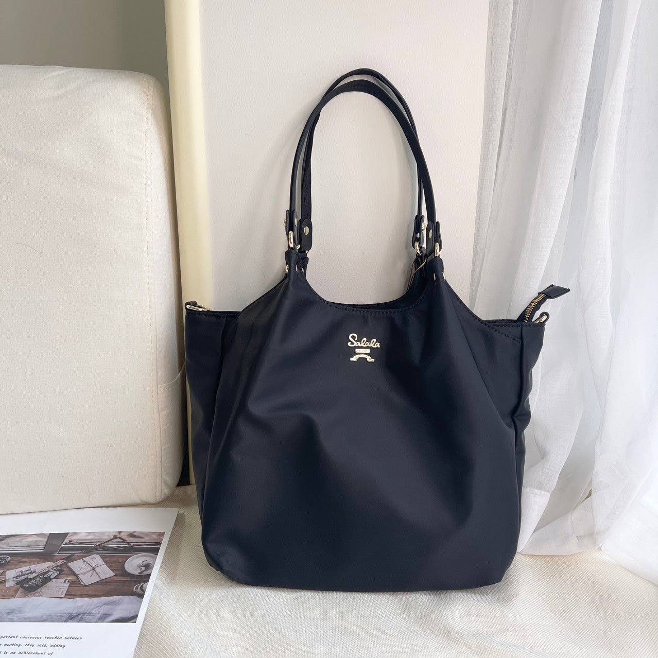 Women's Lightweight Commuter Nylon Cloth Versatile Texture Shoulder Bags