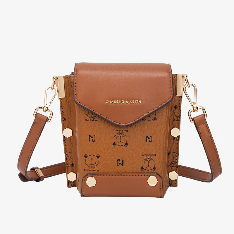 Women's Attractive Trendy Fashionable Rivet Chain Bags