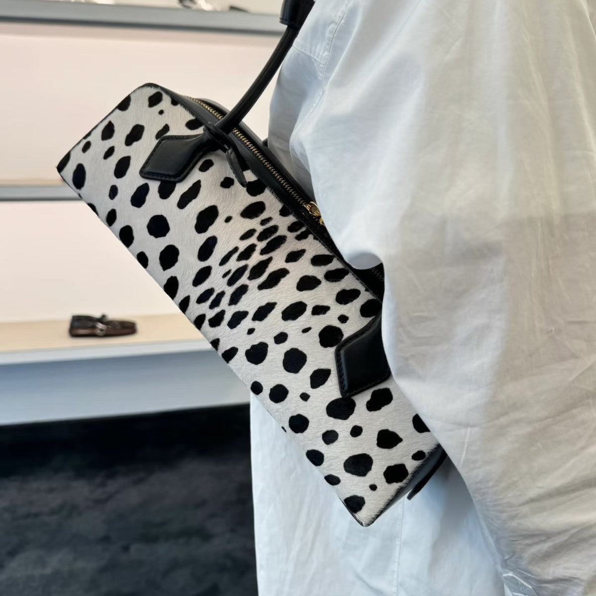 Women's Niche Cowhide French Style Sausage Retro Handbags