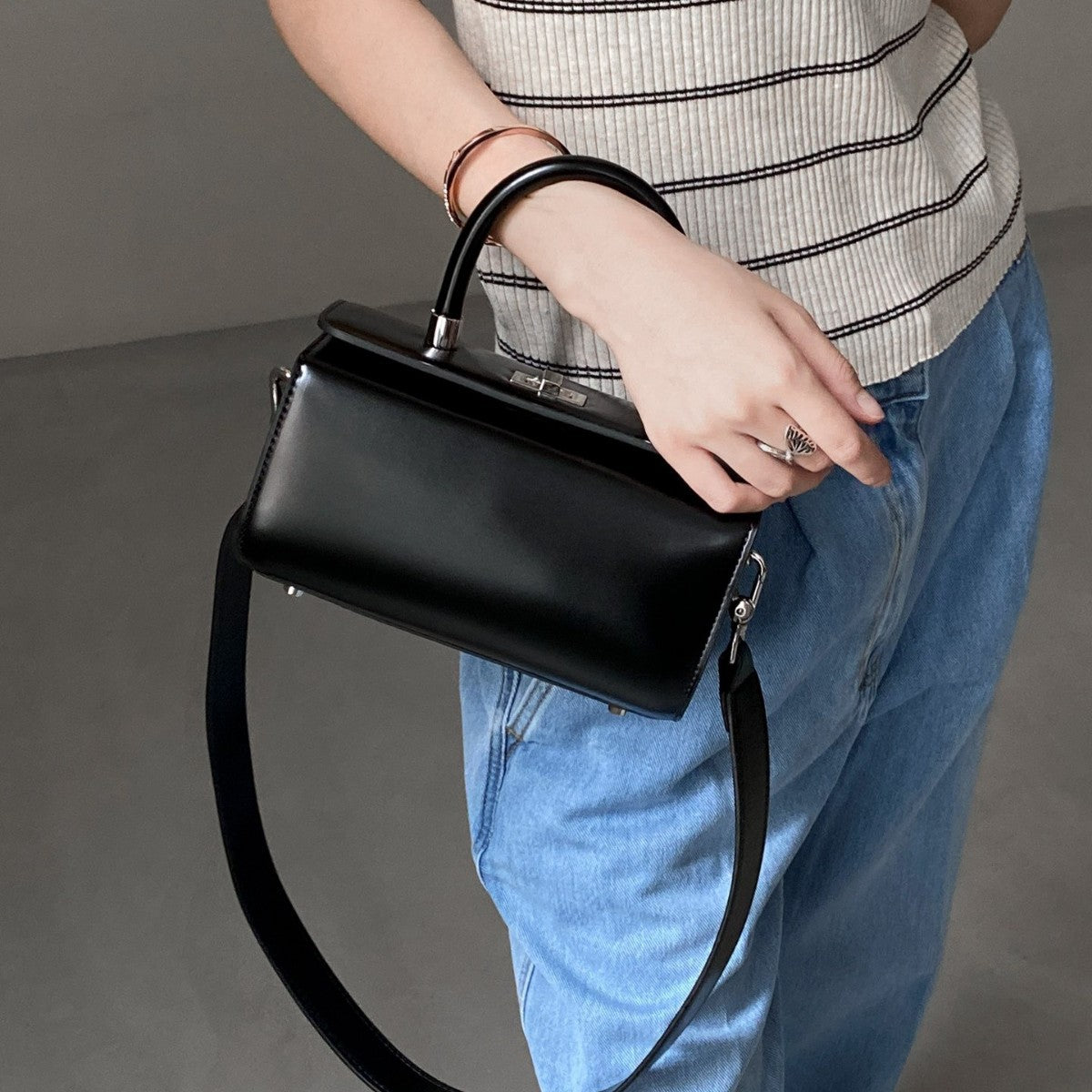 Women's Design Box Fashion Wide Strap Handbags