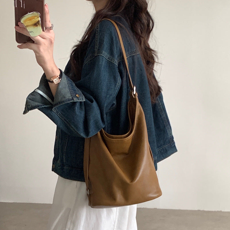 Women's Genuine Leather Commuter Female Comfortable Retro Shoulder Bags