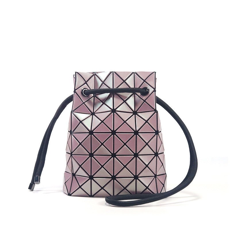 Women's Triangle Drawstring Rhombus Single Life Shoulder Bags