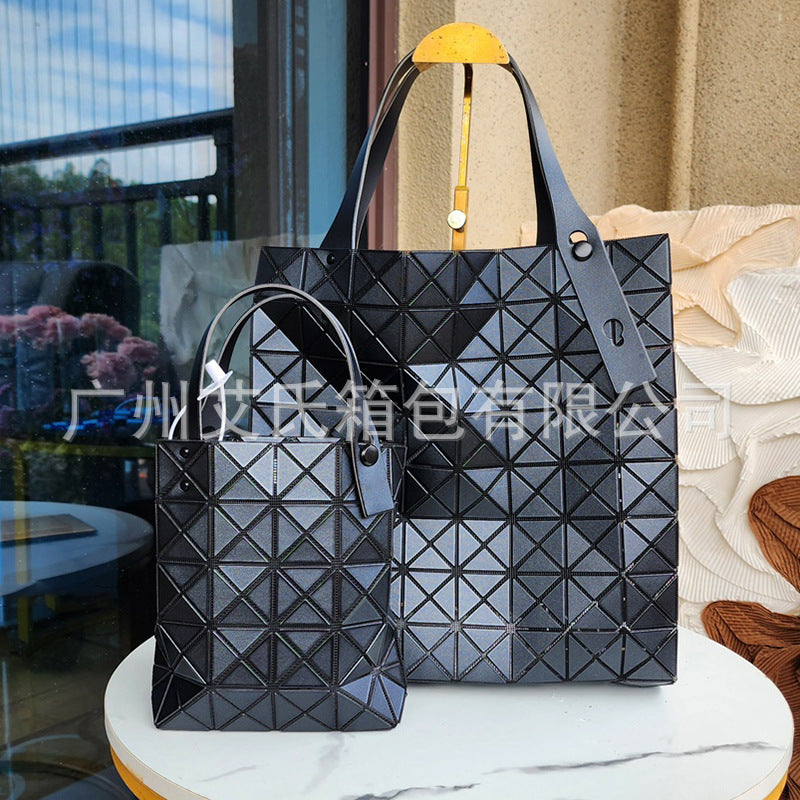 Style April Limited Grid Commuter Size Shoulder Bags