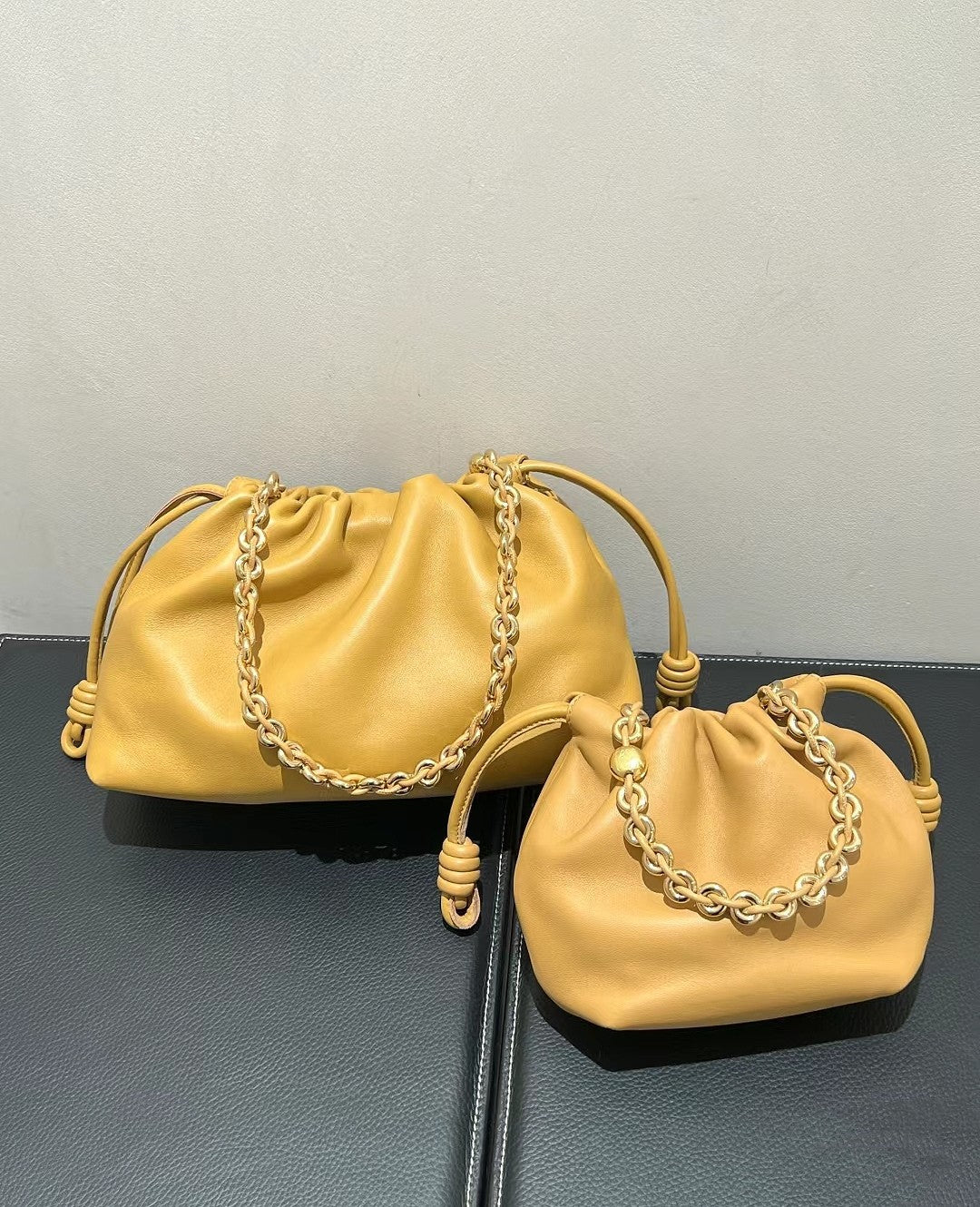 Women's Luo Mi Cowhide Chinese Drawstring Cloud Shoulder Bags