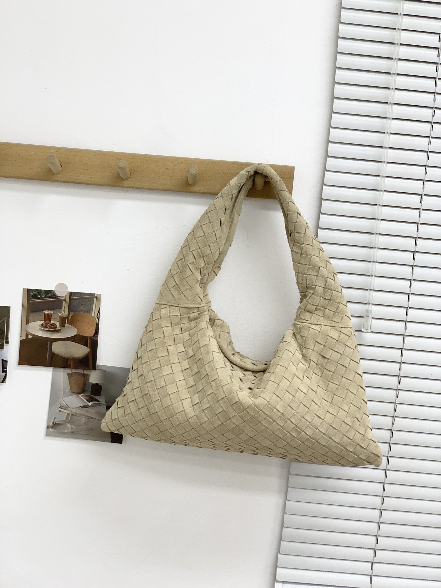 Women's French Style High Sense Woven Underarm Niche Shoulder Bags