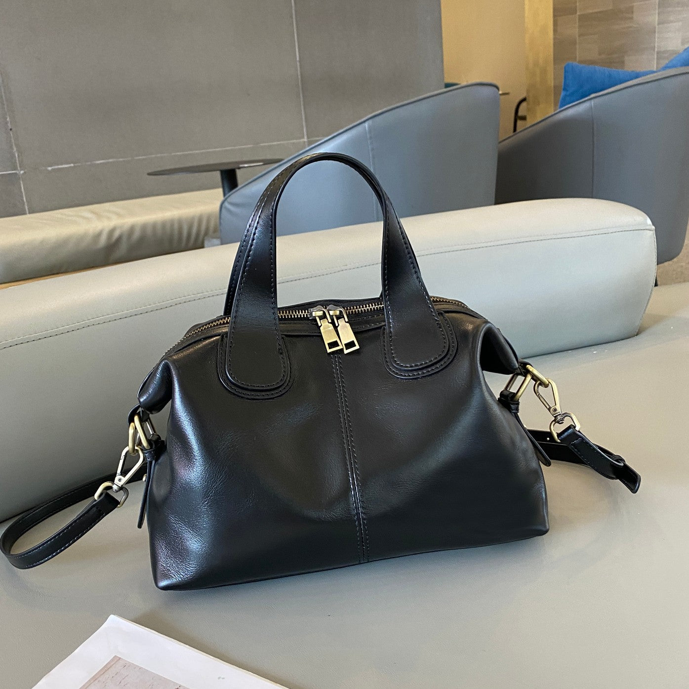 Women's Leather Retro Trendy Vegetable Tanning Shoulder Bags