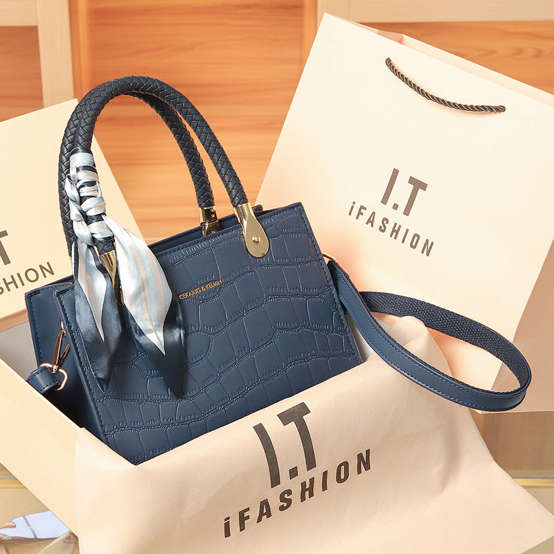 Women's Light Luxury Bride Red Wedding Mother Handbags