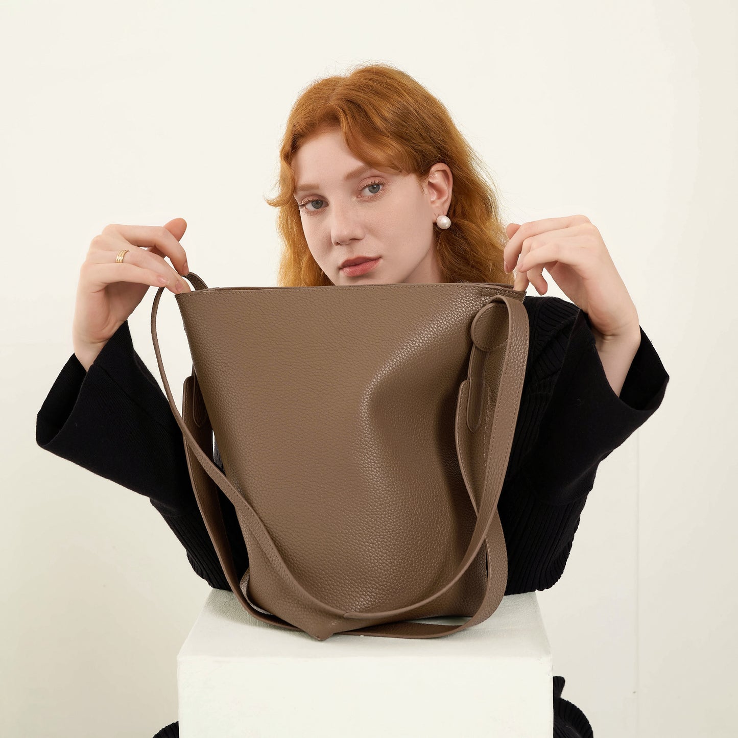 Design Cowhide Simple Large Capacity Portable Bags