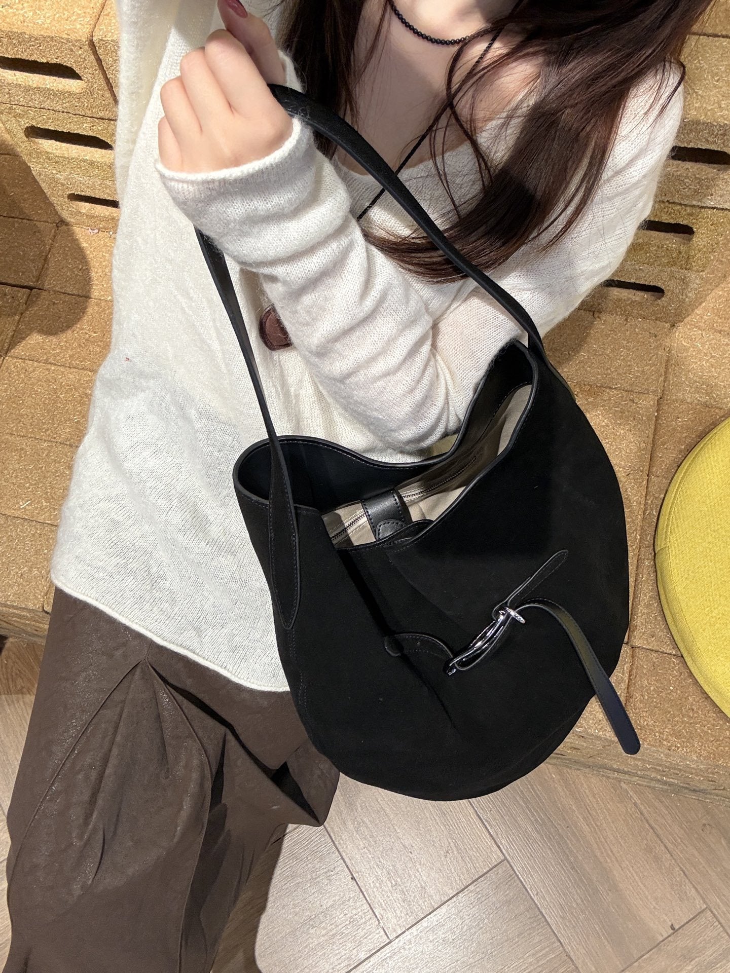 Charming Layer Cowhide Large Capacity Commuter Tote Bags