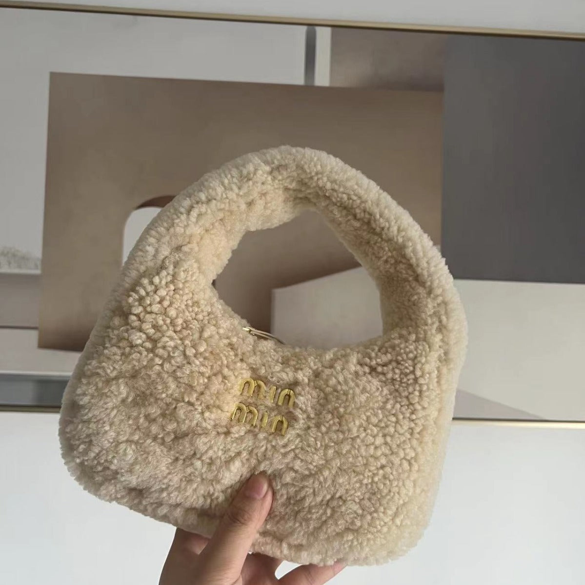 Design Cute Lamb Wool Saddle Fashion Bags