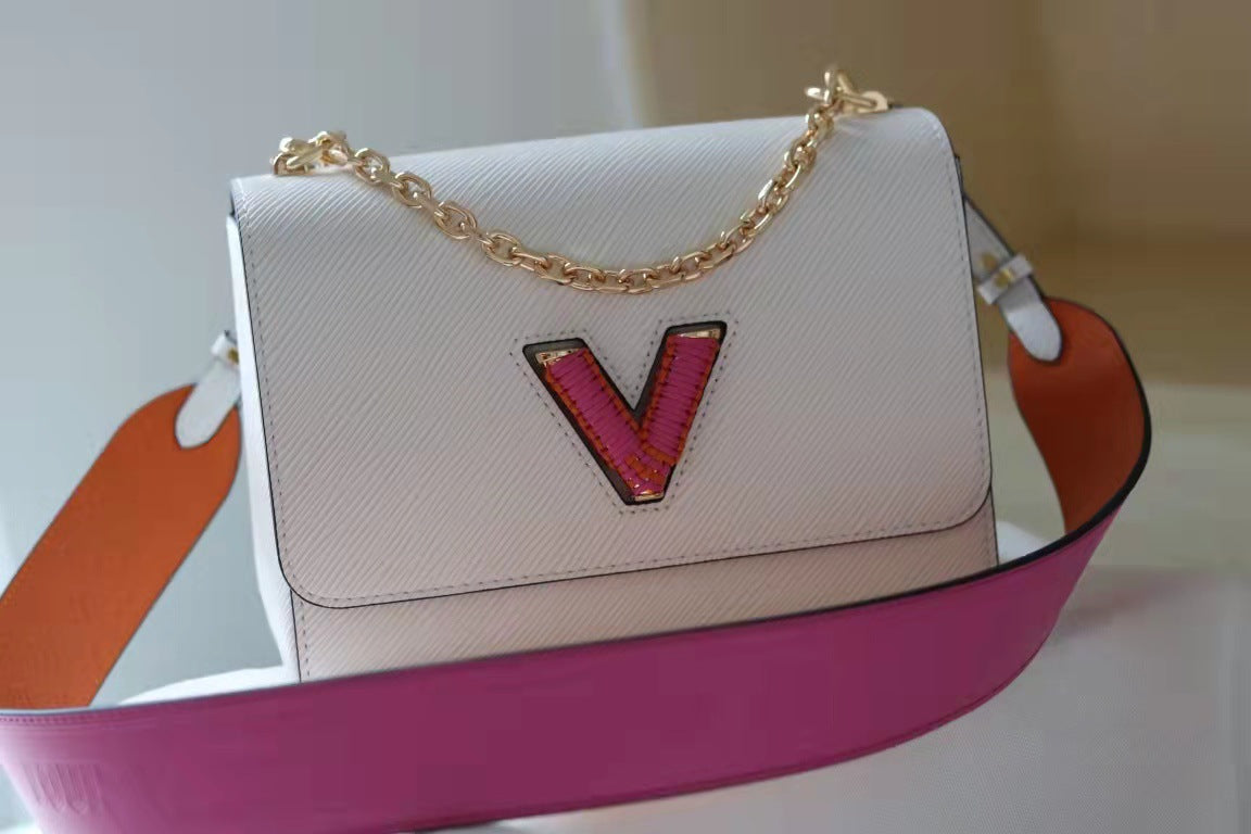 Wholesale V Water Ripple Adjustable Chain Crossbody Bags