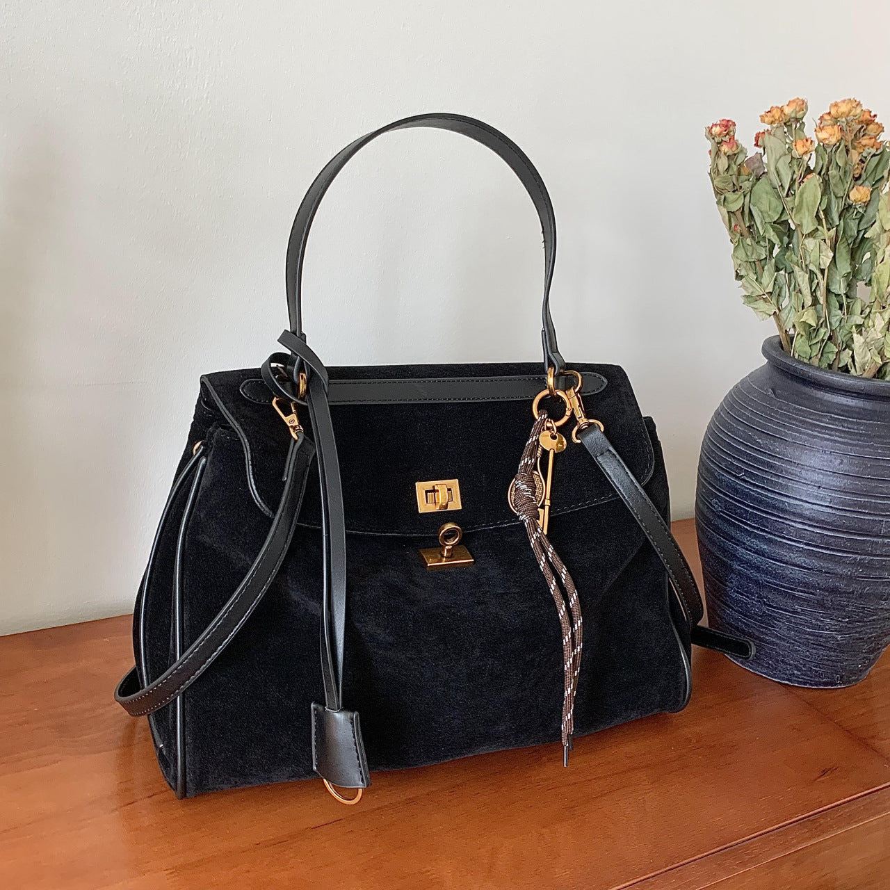 Retro High-grade Frosted Fashionable Large Capacity Shoulder Bags