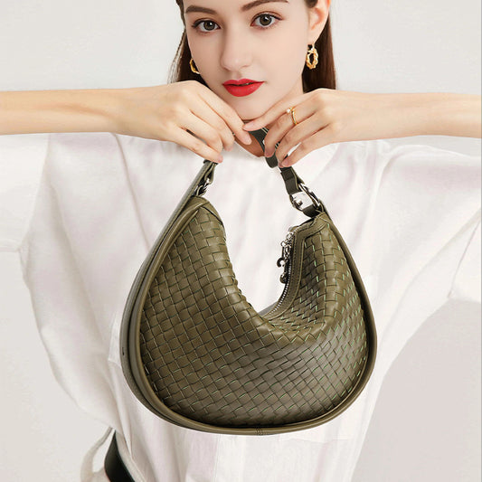 Women's Leather Selenodont Large Capacity Commuter Hand-woven Bags