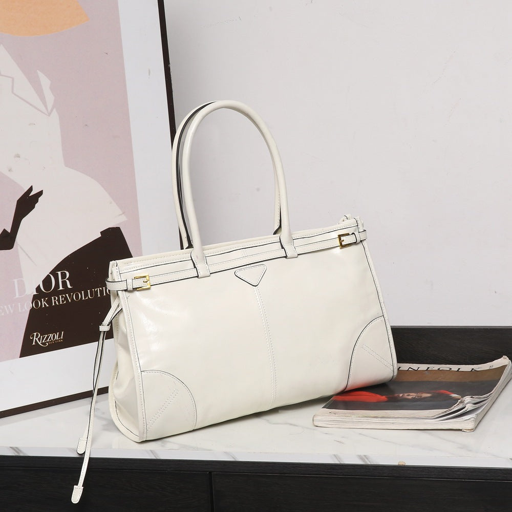 P's Portable Oil Wax Underarm Retro Handbags