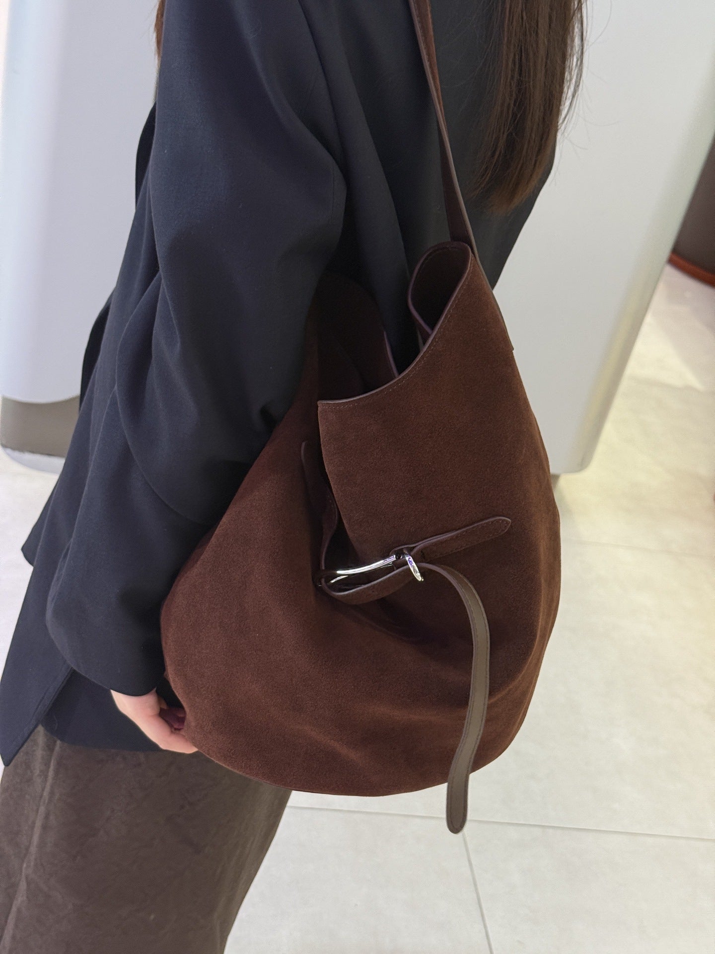 Charming Layer Cowhide Large Capacity Commuter Tote Bags