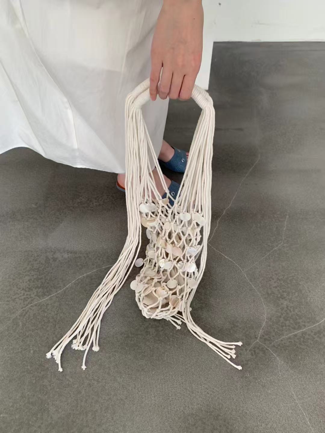 Women's Design Shell Decoration Hollow Out Tassel Vacation Style Bags