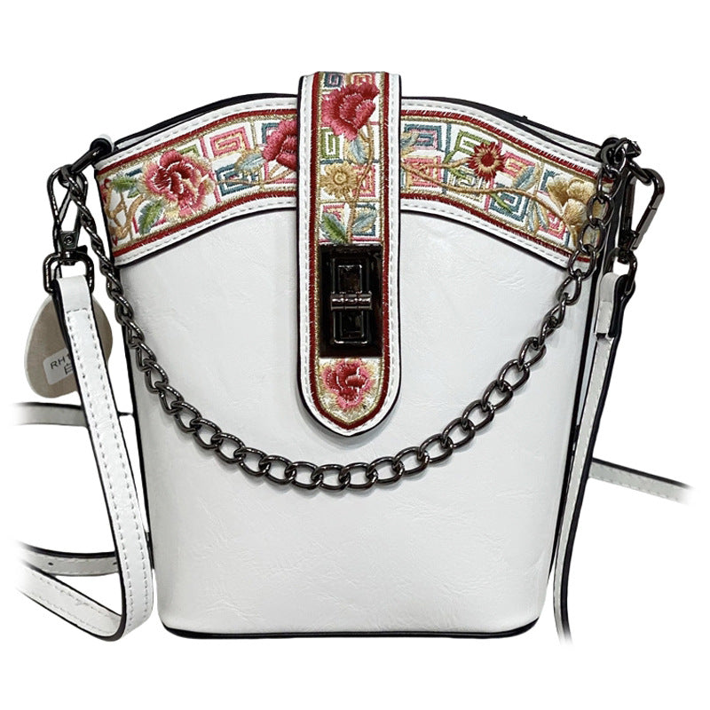 Women's Retro Chinese Style Embroidery With Cheongsam Shoulder Bags