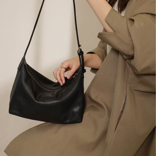 Cool Leather Retro Commuter Dumpling Large Crossbody Bags