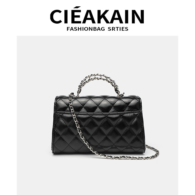 Women's Fashion Chain Classic Style Embroidery Handbags