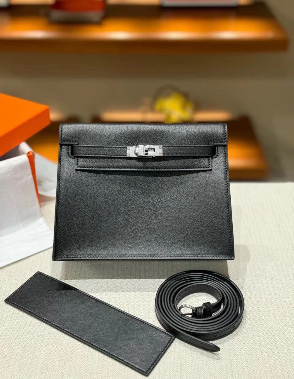 Women's Trendy Kelly Shoulders Genuine Leather Retro Shoulder Bags