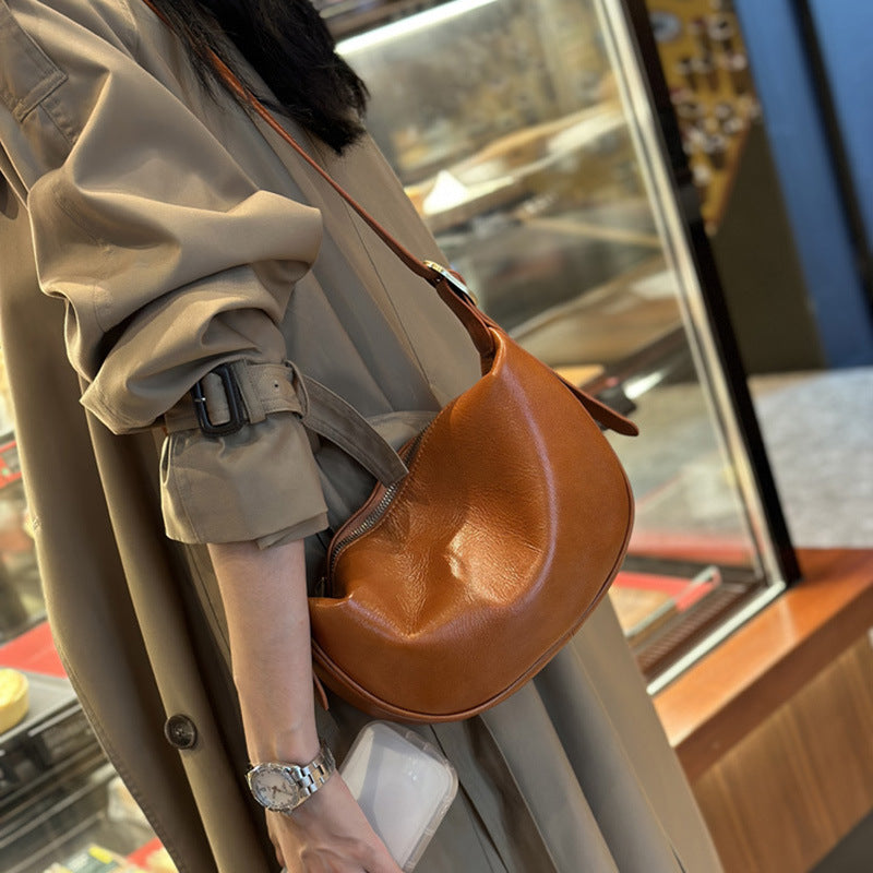 Women's Leather Fashion Underarm Dumpling Retro Commuter Armpit Bags